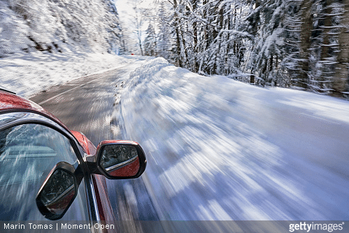 ABS, ESP : sont-ils utiles pour conduire sur la neige ?