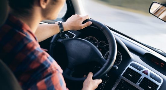 Certains dispositifs au volant sont soumis à réglementation