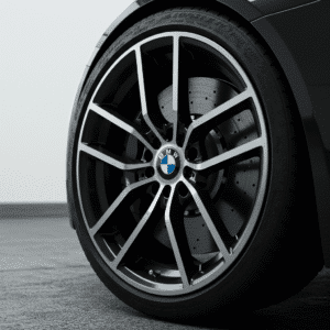 jantes voiture qui ressemblent à des jantes de bmw